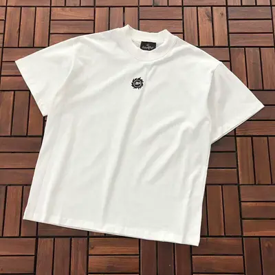 ￥~85 BROKEN PLANET T-SHIRT 77010869 (im 176CM 58KG iwear size S in the photo)
