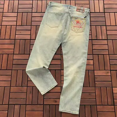￥~175 B🔥RB🔥RRY JEANS 66010810 (im 185CM 80KG iwear size 33 in the photo)