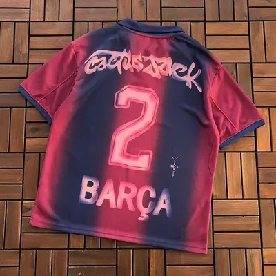 ￥~85 TRAVIS SCOTT T-SHIRT 77010806 (im 180CM 68KG iwear size M in the photo)