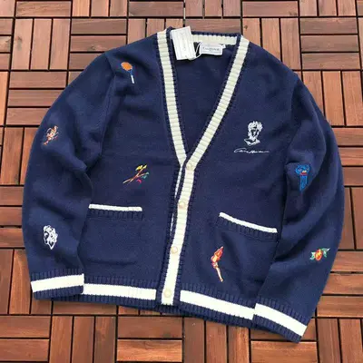 ￥~226 C🔥S🔥BL🔥🔥C🔥SWEATER 77010955 (im 176CM 58KG iwear size L in the photo)