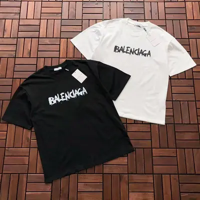 ￥~79 B🔥L🔥🔥🔥IA🔥A T-SHIRT 55011107 (im 176CM 58KG iwear size M in the photo)