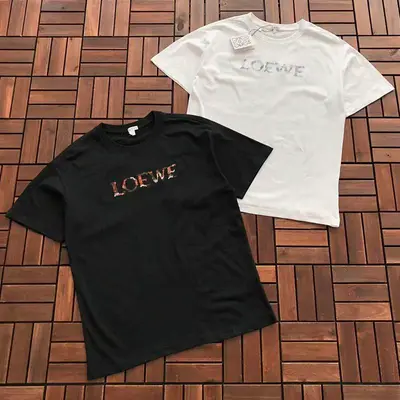 ￥~89 L🔥E🔥🔥 T-SHIRT 77011281 (im 176CM 58KG iwear size M in the photo)