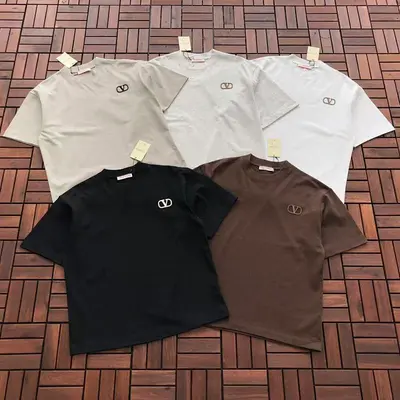 ￥~175 VALENTINO T-SHIRT 66011232 (im 185CM 80KG iwear size M in the photo)