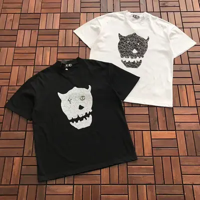 ¥~109 THUG CLUB T-SHIRT 55011318 (im 185CM 70KG iwear size 1 in the photo)