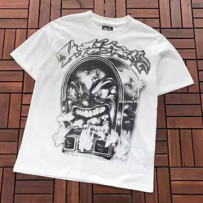 ￥~79 HELLSTAR T-SHIRT 77011686 (im 176CM 58KG iwear size M in the photo)