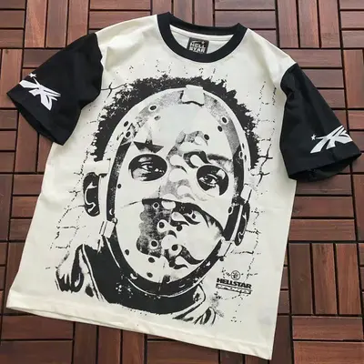 ￥~79 HELLSTAR T-SHIRT 77011645 (im 176CM 58KG iwear size M in the photo)