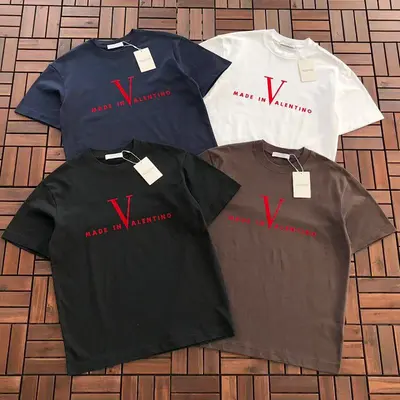 ￥~115 VALENTINO T-SHIRT 55011610 (im 185CM 80KG iwear size M in the photo)