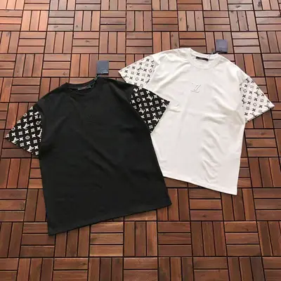 ￥~125 L🔥 T-SHIRT 55011852 (im 180CM 68KG iwear size M in the photo)