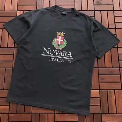￥~109 B🔥L🔥🔥🔥IA🔥A T-SHIRT 77011855 (im 180CM 68KG iwear size S in the photo)