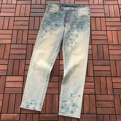 ￥~175 L🔥JEANS 66011920 (im 185CM 80KG iwear size 34 in the photo)