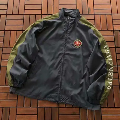¥199 B🔥L🔥🔥🔥IA🔥A JACKET 88012108 (im 180CM 68KG iwear size 48 in the photo)