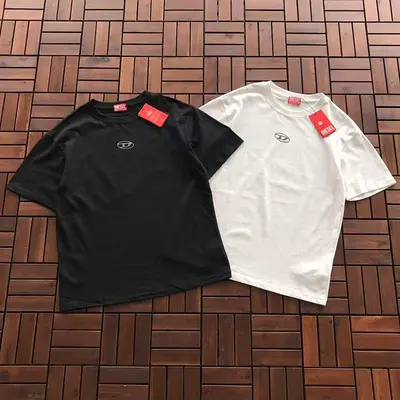 ¥119 D🔥E🔥E🔥 T-SHIRT 88012310 (im 176CM 58KG iwear size M in the photo)