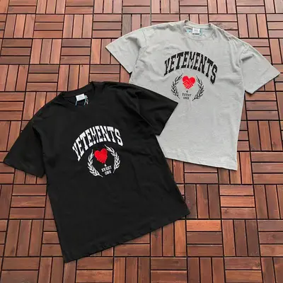 ¥~115 VETEMENTS T-SHIRT 66012591 (im 176CM 58KG iwear size M in the photo)