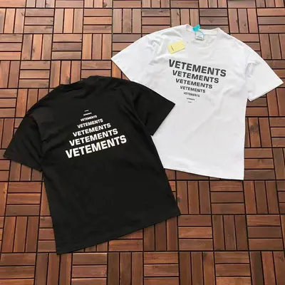 ¥~115 VETEMENTS T-SHIRT 66012560 (im 176CM 58KG iwear size M in the photo)
