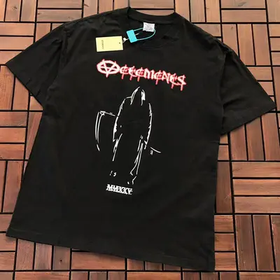 ¥~115 VETEMENTS T-SHIRT 66012533 (im 185CM 80KG iwear size M in the photo)