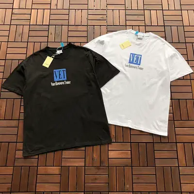 ¥~115 VETEMENTS T-SHIRT 66012519 (im 185CM 80KG iwear size M in the photo)