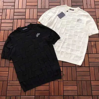 ￥~109 L🔥T-SHIRT SWEATER 77012946 (im 180CM 68KG iwear size M in the photo)