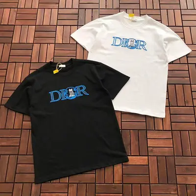 ￥~95 D🔥O🔥 T-SHIRT 77012934 (im 180CM 68KG iwear size M in the photo)