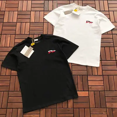 ￥~95 D🔥O🔥 T-SHIRT 77012933 (im 180CM 68KG iwear size M in the photo)