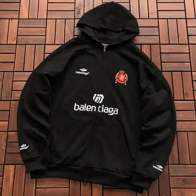 ￥~189 B🔥L🔥🔥🔥IA🔥A HOODIE 77012926 (im 180CM 68KG iwear size M in the photo)