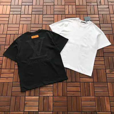￥~109 L🔥T-SHIRT 77012970 (im 176CM 58KG iwear size M in the photo)