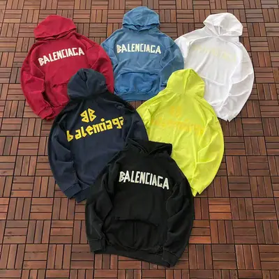 ￥~189 B🔥L🔥🔥🔥IA🔥A HOODIE 77012982 (im 180CM 68KG iwear size M in the photo)