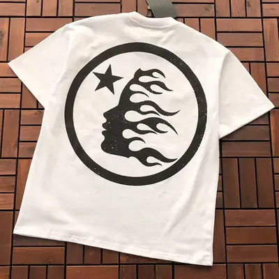 ￥~95 HELLSTAR T-SHIRT 55012973 (im 185CM 80KG iwear size S in the photo)