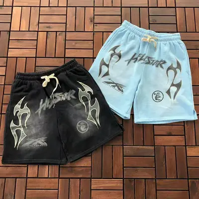 ￥~125 HELLSTAR SHORTS 55012971 (im 185CM 80KG iwear size S in the photo)