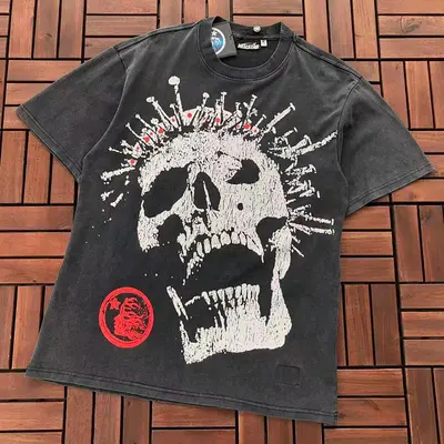 ￥~109 HELLSTAR T-SHIRT 55012927 (im 185CM 80KG iwear size S in the photo)
