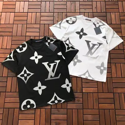 ￥~109 L🔥T-SHIRT 77012906 (im 176CM 58KG iwear size M in the photo)