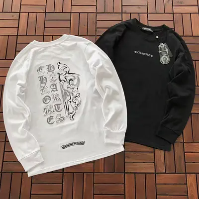¥~139 CH🔥OM🔥 HE🔥RTS LONG-SLEEVE 55020313 (im 176CM 58KG iwear size S in the photo)