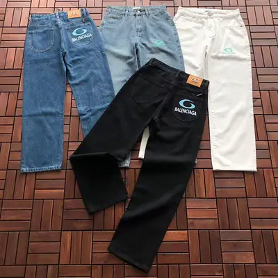 ¥~199 B🔥L🔥🔥🔥IA🔥A JEANS 55020599 (im 176CM 58KG iwear size 30 in the photo)
