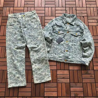 TOP ￥~ 268 PANTS ￥~ 215 L🔥JACKET JEANS 55020510 (im 176CM 58KG iwear size 46 in the photo)