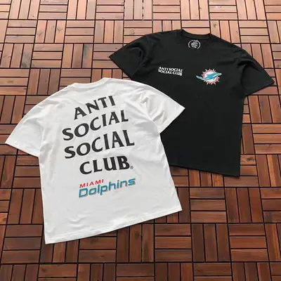 ¥~85 ANTI SOCIAL SOCIAL CLUB T-SHIRT 55020625 (im 185CM 70KG iwear size L in the photo)