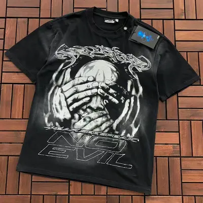 ¥~109 HELLSTAR T-SHIRT 55020612 (im 185CM 80KG iwear size S in the photo)
