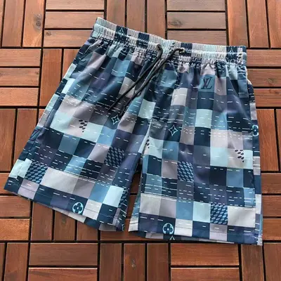 ￥~95 L🔥 SHORTS 55020817 (im 176CM 58KG iwear size L in the photo)