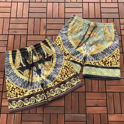 ￥~95 VE🔥SA🔥E SHORTS 55020808 (im 176CM 58KG iwear size L in the photo)
