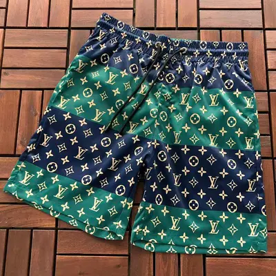 ￥~95 L🔥 SHORTS 55020806 (im 176CM 58KG iwear size L in the photo)