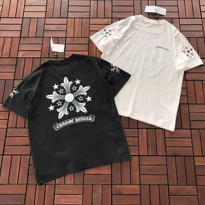 ¥~109 CH🔥OM🔥 HE🔥RTS T-SHIRT 55022526 (im 180CM 68KG iwear size S in the photo)