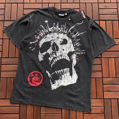 ￥~115 HELLSTAR T-SHIRT 66030457 (im 176CM 58KG iwear size M in the photo)