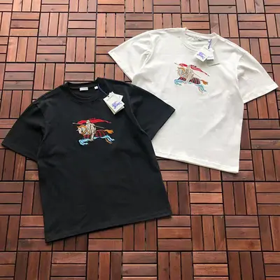 ￥~109 B🔥RB🔥RRY T-SHIRT 66030437 (im 185CM 80KG iwear size M in the photo)