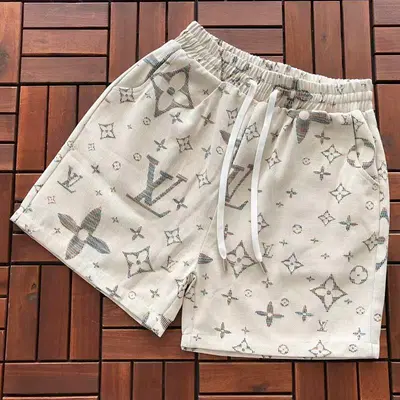 ￥~129 L🔥 SHORTS 77030611 (im 185CM 70KG iwear size S in the photo)