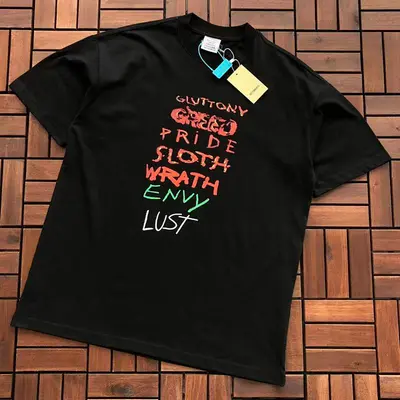￥~115 VETEMENTS T-SHIRT 66030630 (im 185CM 80KG iwear size M in the photo)