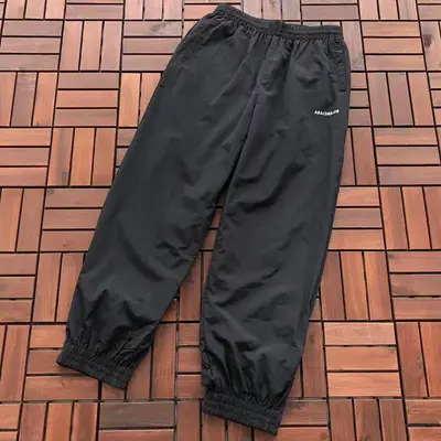 ￥115 B🔥L🔥🔥🔥IA🔥A TROUSERS 88030741 (im 176CM 58KG iwear size 48 in the photo)
