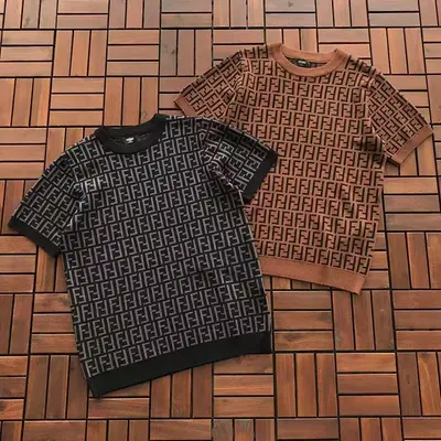 ￥ 175 F🔥🔥D🔥 T-SHIRT SWEATER 88030926 (im 185CM 70KG iwear size S in the photo)
