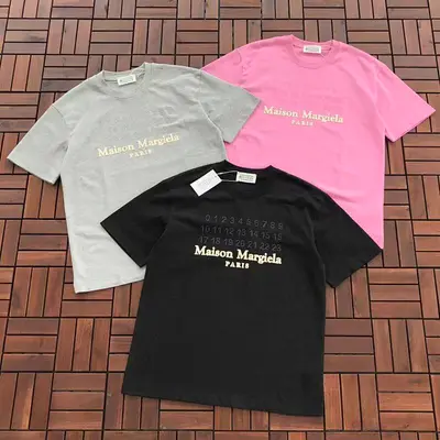 ￥~109 M🔥IS🔥N M🔥R🔥IE🔥A T-SHIRT 77031213 (im 185CM 70KG iwear size M in the photo)