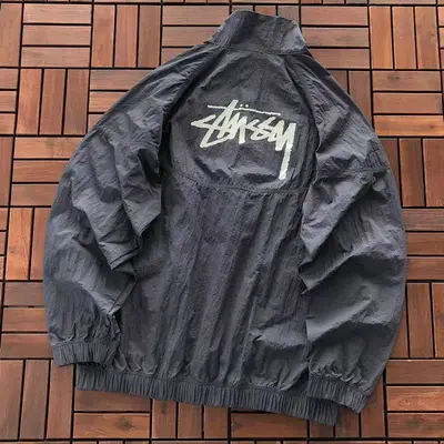 ￥~189 N🔥K🔥& ST🔥S🔥Y JACKET 66031317 (im 180CM 68KG iwear size M in the photo)