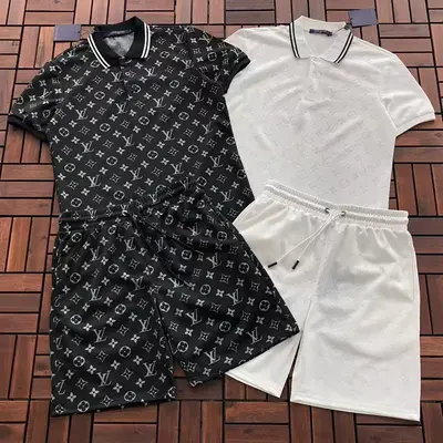 TOP￥~109 PANTS￥~99 L🔥T-SHIRT SHORTS 55031302 (im 180CM 68KG iwear size L in the photo)