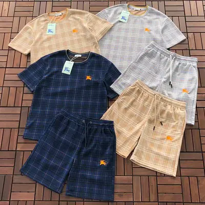TOP￥~95 PANTS￥~99 B🔥RB🔥RRY T-SHIRT SHORTS 55031436 (im 180CM 68KG iwear size L in the photo)