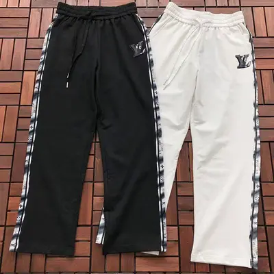 ￥~135 L🔥TROUSERS 77031439 (im 185CM 70KG iwear size M in the photo)